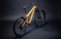 COMMENCAL META TR LIGHT ORANGE 12 COMMENCAL META TR LIGHT ORANGE -Accessoires Vélo Soldes 22METATRALC1365C 02 2000