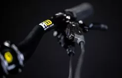 COMMENCAL META TR PEARL VIOLET -Accessoires Vélo Soldes 22METATRALC1508 02 2000