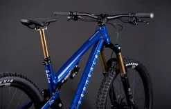 COMMENCAL META TR GLITTERY ROYAL BLUE 12 COMMENCAL META TR GLITTERY ROYAL BLUE -Accessoires Vélo Soldes 22METATRALCBL 02 2000