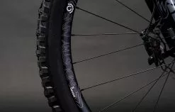 COMMENCAL META TR GLITTERY PURE WHITE 16 COMMENCAL META TR GLITTERY PURE WHITE -Accessoires Vélo Soldes 22METATRALCWH 06 2000