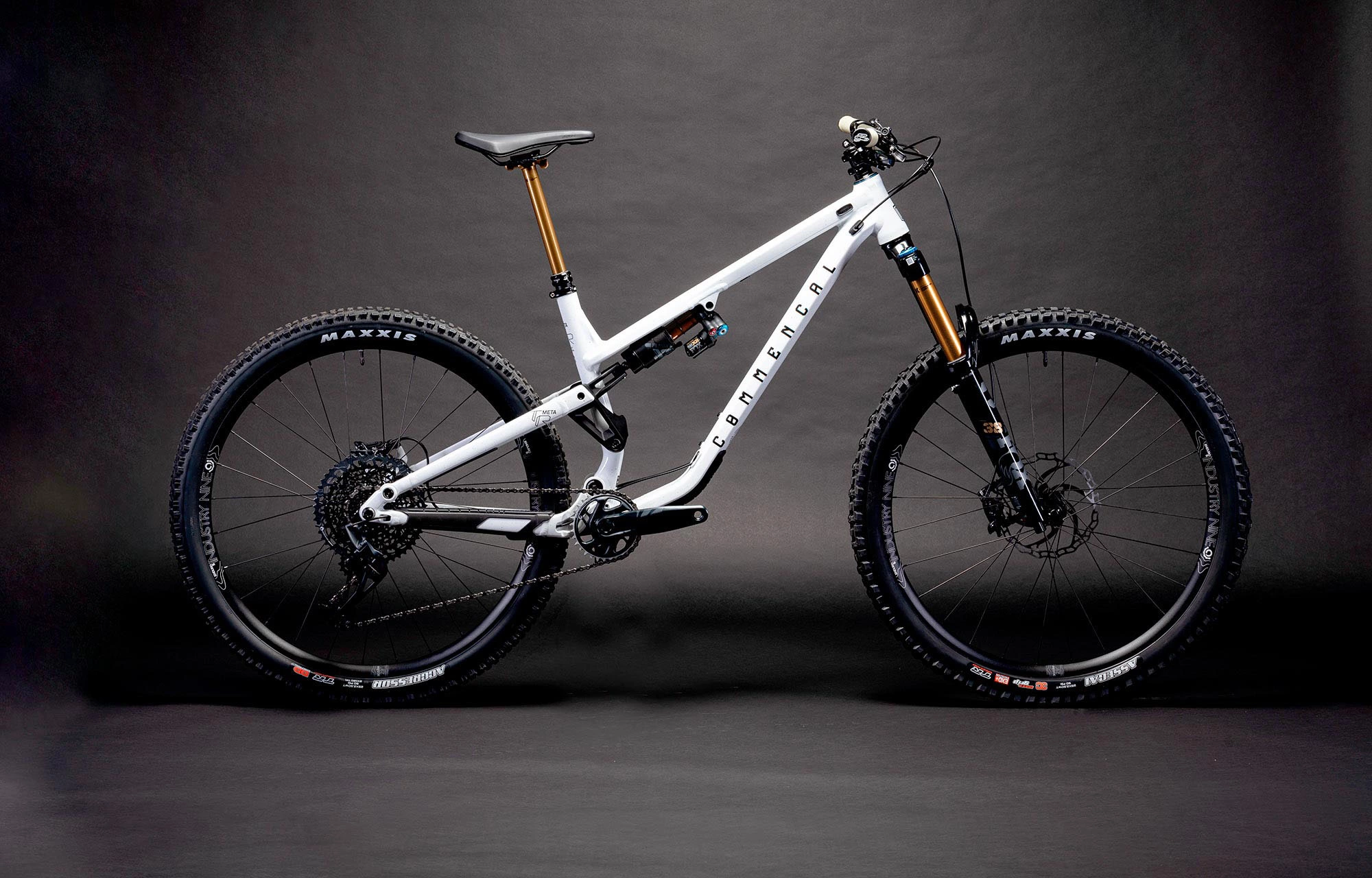 COMMENCAL META TR GLITTERY PURE WHITE 3 COMMENCAL META TR GLITTERY PURE WHITE