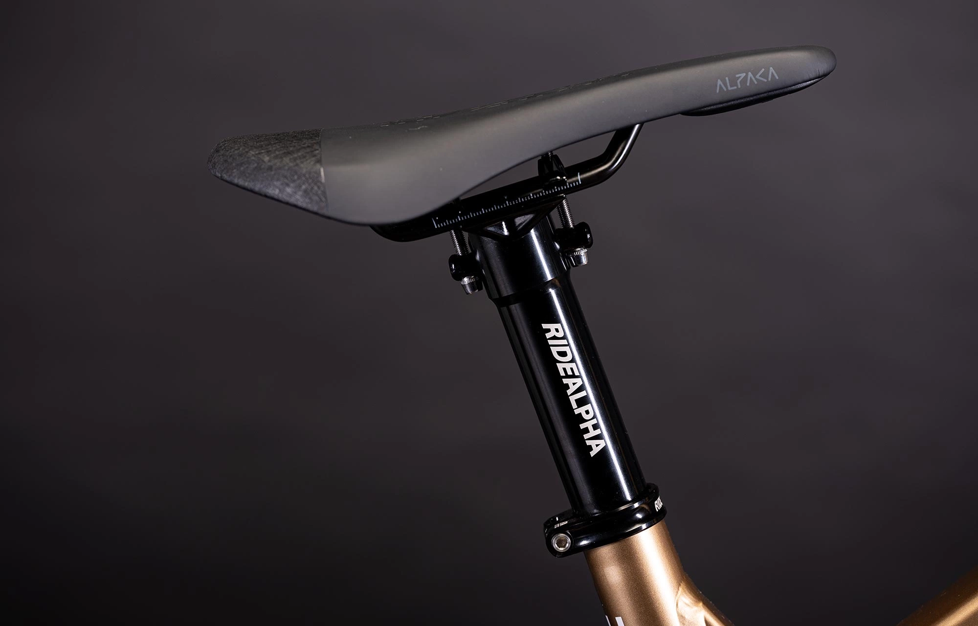 COMMENCAL SUPREME DH V5 GRADIENT GOLD 6 COMMENCAL SUPREME DH V5 GRADIENT GOLD – Image 4